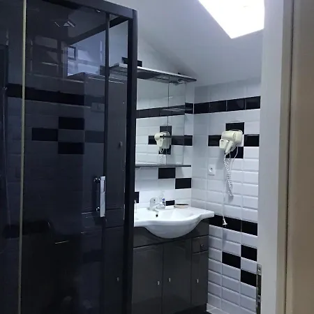 Maison Des 5 Fleurs 14 Pers